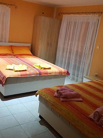 apartman_2_spavaca_soba_2.jpg